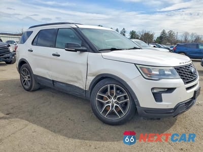 Czwarte zdjęcie samochodu z boku: 2018 FORD EXPLORER SPORT VIN:1FM5K8GT0JGB02658 - miniatura