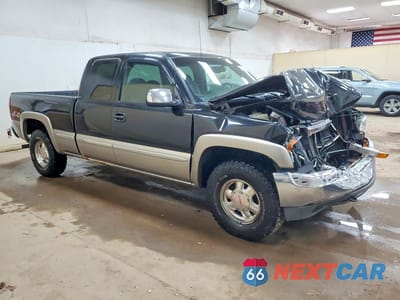 Czwarte zdjęcie samochodu z boku: 2002 GMC NEW SIERRA K1500 VIN:2GTEK19T521124775 - miniatura