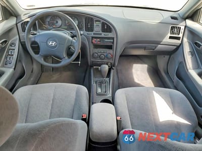 Zdjęcie 8 z 11 samochodu: 2004 HYUNDAI ELANTRA GLS VIN:KMHDN46D24U875000 - miniatura
