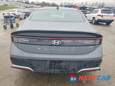 Zdjęcie 6 z 11 samochodu: 2024 HYUNDAI SONATA HYBRID SEL VIN:KMHL34JJ0RA094239 - miniatura
