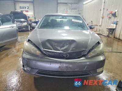 Piąte zdjęcie samochodu w środku: 2005 TOYOTA CAMRY SE VIN:4T1BE32K05U608462 - miniatura