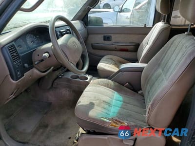 Zdjęcie 7 z 11 samochodu: 2000 TOYOTA TACOMA PRERUNNER V6 VIN:5TESN92N5YZ687317 - miniatura