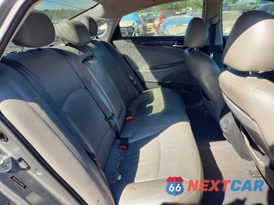 Zdjęcie 10 z 11 samochodu: 2012 HYUNDAI SONATA LIMITED VIN:5NPEC4AC1CH498892 - miniatura