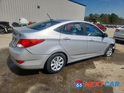 Trzecie zdjęcie samochodu z tyłu: 2013 HYUNDAI ACCENT GLS VIN:KMHCT4AE7DU559710 - miniatura