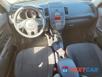 Zdjęcie 8 z 11 samochodu: 2010 KIA SOUL + VIN:KNDJT2A22A7060667 - miniatura