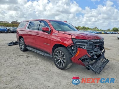 Czwarte zdjęcie samochodu z boku: 2025 CHEVROLET SUBURBAN C1500 HIGH COUNTRY VIN:1GNS5GRL7SR213338 - miniatura
