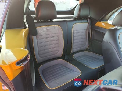 Zdjęcie 10 z 13 samochodu: 2017 VOLKSWAGEN BEETLE DUNE VIN:3VWT17AT7HM808797 - miniatura