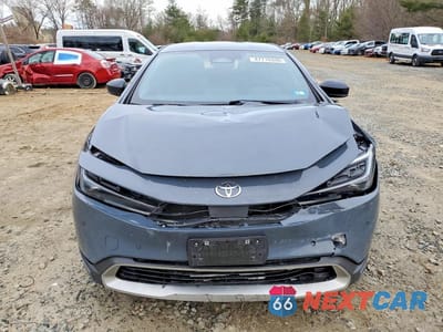 Piąte zdjęcie samochodu w środku: 2024 TOYOTA PRIUS PRIME SE VIN:JTDACACU3R3019377 - miniatura