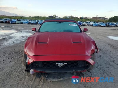 Piąte zdjęcie samochodu w środku: 2020 FORD MUSTANG VIN:1FATP8UH5L5133082 - miniatura