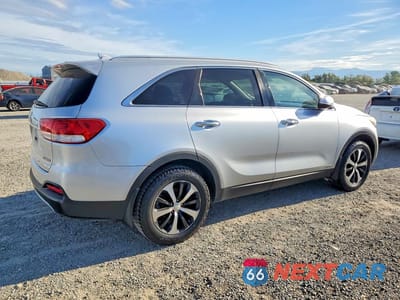 Trzecie zdjęcie samochodu z tyłu: 2016 KIA SORENTO EX VIN:5XYPHDA11GG030800 - miniatura