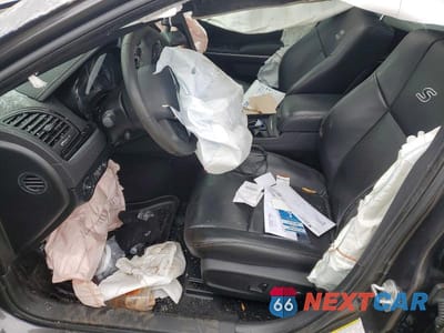 Zdjęcie 7 z 11 samochodu: 2023 CHRYSLER 300 S VIN:2C3CCABT7PH706331 - miniatura