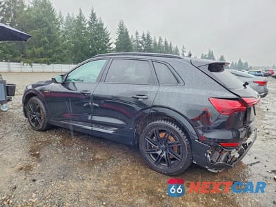 Drugie zdjęcie samochodu z przodu: 2021 AUDI E-TRON PREMIUM VIN:WA1AAAGEXMB021371 - miniatura