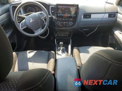 Zdjęcie 8 z 12 samochodu: 2018 MITSUBISHI OUTLANDER SE VIN:JA4AZ3A36JZ058819 - miniatura