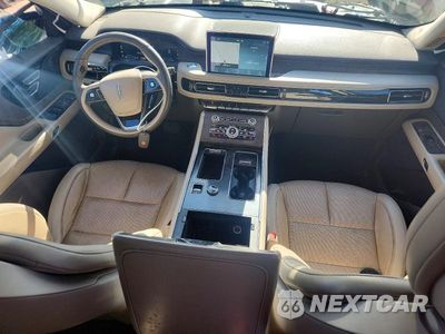 Zdjęcie 8 z 11 samochodu: 2020 LINCOLN AVIATOR RESERVE VIN:5LM5J7XC8LGL06864 - miniatura