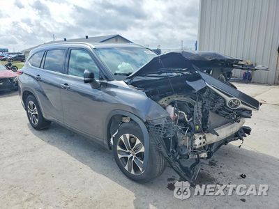 Czwarte zdjęcie samochodu z boku: 2022 TOYOTA HIGHLANDER XLE VIN:5TDGZRAH5NS551428 - miniatura