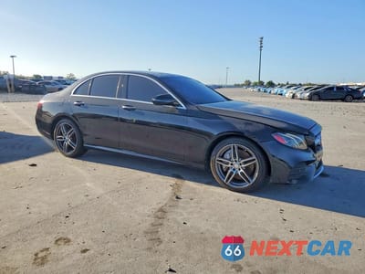 Czwarte zdjęcie samochodu z boku: 2017 MERCEDES-BENZ E 300 VIN:WDDZF4JB4HA055978 - miniatura