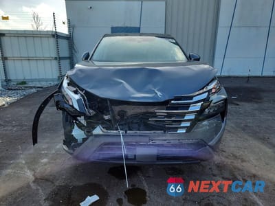Piąte zdjęcie samochodu w środku: 2025 NISSAN ROGUE SV VIN:5N1BT3BA4SC670834 - miniatura