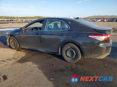 Drugie zdjęcie samochodu z przodu: 2019 TOYOTA CAMRY HYBRID LE VIN:4T1B31HK8KU508798 - miniatura