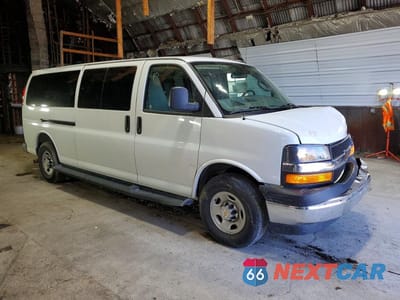 Czwarte zdjęcie samochodu z boku: 2025 CHEVROLET EXPRESS G3500 LT VIN:1GAZGPFP2S1228958 - miniatura