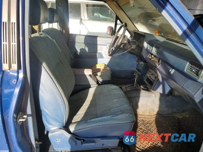 Zdjęcie 10 z 11 samochodu: 1985 TOYOTA PICKUP SR5 VIN:JT4RN56S2F5033527 - miniatura