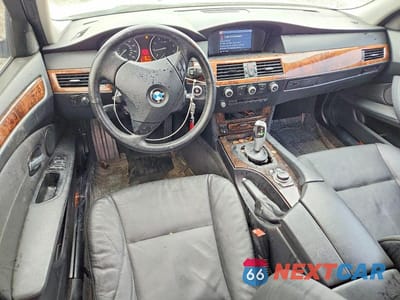 Zdjęcie 8 z 11 samochodu: 2010 BMW 528 I VIN:WBANU5C55AC365124 - miniatura