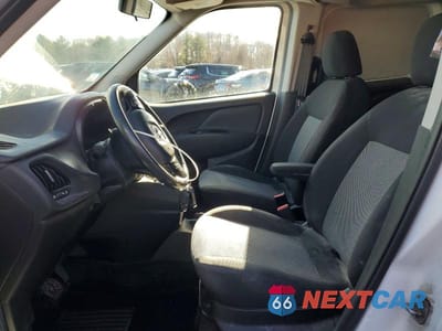 Zdjęcie 7 z 13 samochodu: 2017 RAM PROMASTER CITY VIN:ZFBERFABXH6E58027 - miniatura