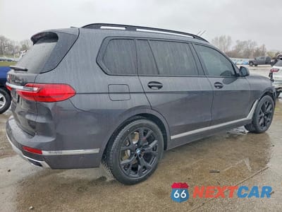 Trzecie zdjęcie samochodu z tyłu: 2021 BMW X7 XDRIVE40I VIN:5UXCW2C05M9H67218 - miniatura