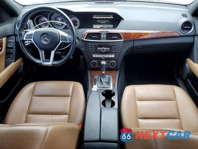 Zdjęcie 8 z 11 samochodu: 2013 MERCEDES-BENZ C 250 VIN:WDDGF4HB9DA783819 - miniatura