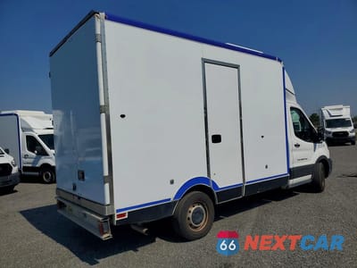 Trzecie zdjęcie samochodu z tyłu: 2021 FORD TRANSIT DELIVERY TRUCK VIN:1FDBW5Z89MKA84404 - miniatura
