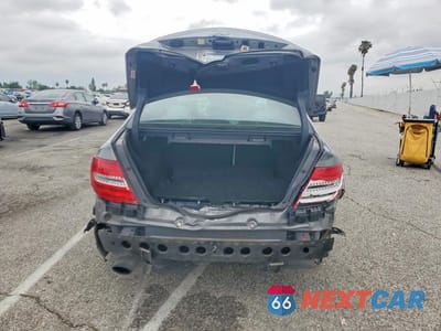 Zdjęcie 6 z 13 samochodu: 2014 MERCEDES-BENZ C 250 VIN:WDDGF4HB2ER306555 - miniatura
