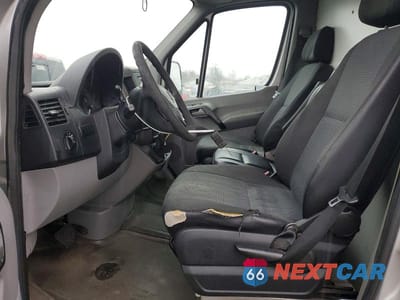 Zdjęcie 7 z 12 samochodu: 2010 MERCEDES-BENZ SPRINTER 2500 VIN:WD3PE7CC8A5497201 - miniatura