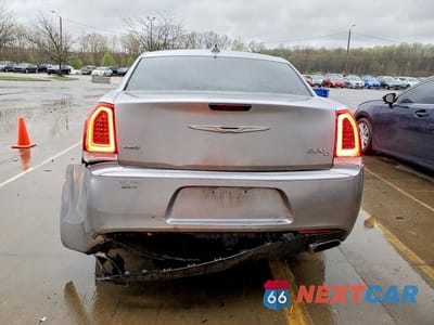Zdjęcie 6 z 12 samochodu: 2016 CHRYSLER 300C VIN:2C3CCAKG4GH170716 - miniatura