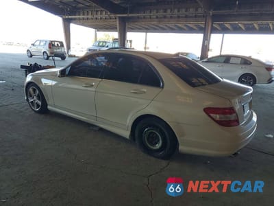 Drugie zdjęcie samochodu z przodu: 2010 MERCEDES-BENZ C 300 VIN:WDDGF5EB7AR105027 - miniatura