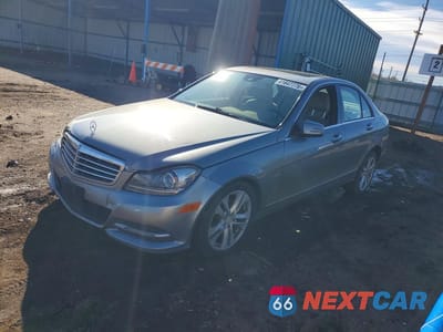 2012 MERCEDES-BENZ C 250 WDDGF4HBXCA656186 - główne zdjęcie licytacji z USA - miniatura