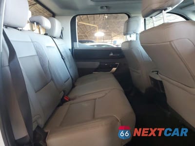 Zdjęcie 10 z 12 samochodu: 2024 TOYOTA TUNDRA LIMITED HV VIN:5TFWC5DB9RX063466 - miniatura