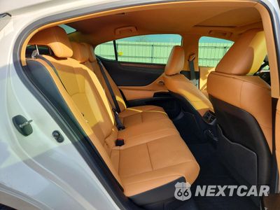 Zdjęcie 10 z 13 samochodu: 2024 LEXUS ES 300H BASE VIN:58ADA1C11RU051901 - miniatura