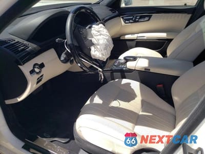 Zdjęcie 7 z 12 samochodu: 2010 MERCEDES-BENZ S 600 VIN:WDDNG7GB8AA323635 - miniatura