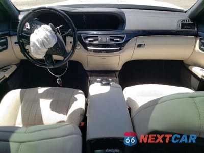 Zdjęcie 8 z 12 samochodu: 2010 MERCEDES-BENZ S 600 VIN:WDDNG7GB8AA323635 - miniatura