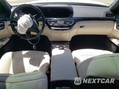 Zdjęcie 8 z 12 samochodu: 2010 MERCEDES-BENZ S 600 VIN:WDDNG7GB8AA323635 - miniatura