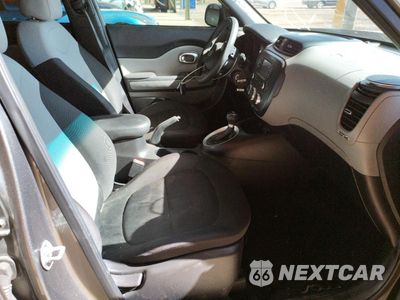Zdjęcie 6 z 10 samochodu: 2019 KIA SOUL VIN:KNDJN2A22K7684500 - miniatura