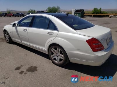 Drugie zdjęcie samochodu z przodu: 2010 MERCEDES-BENZ S 600 VIN:WDDNG7GB8AA323635 - miniatura