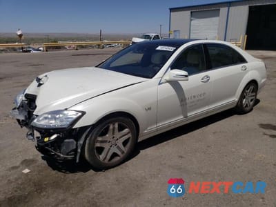 2010 MERCEDES-BENZ S 600 WDDNG7GB8AA323635 - główne zdjęcie licytacji z USA - miniatura
