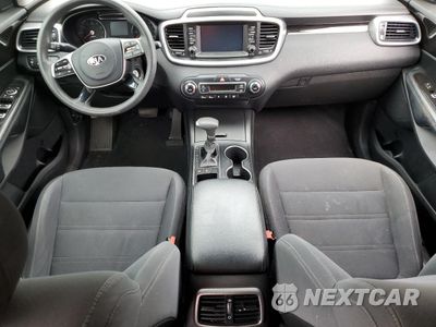Zdjęcie 8 z 13 samochodu: 2019 KIA SORENTO VIN:0LDL0TNUM79353583 - miniatura