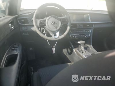 Zdjęcie 8 z 12 samochodu: 2018 KIA OPTIMA LX VIN:5XXGT4L39JG273392 - miniatura