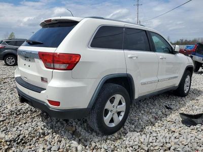 Trzecie zdjęcie samochodu z tyłu: 2012 JEEP GRAND CHEROKEE LAREDO VIN:1C4RJFAG0CC156898 - miniatura