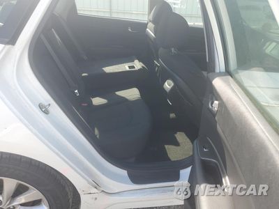 Zdjęcie 10 z 12 samochodu: 2018 KIA OPTIMA LX VIN:5XXGT4L39JG273392 - miniatura