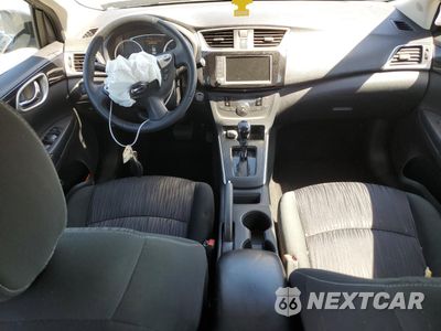 Zdjęcie 8 z 15 samochodu: 2019 NISSAN SENTRA S VIN:3N1AB7AP9KY455203 - miniatura
