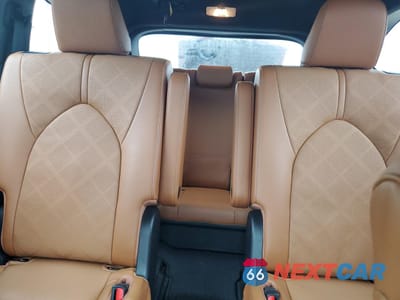 Zdjęcie 10 z 13 samochodu: 2023 TOYOTA HIGHLANDER HYBRID PLATINUM VIN:5TDFARAH1PS523955 - miniatura