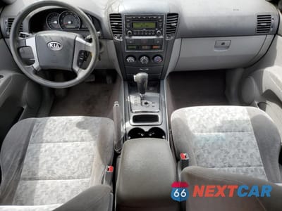 Zdjęcie 8 z 13 samochodu: 2008 KIA SORENTO EX VIN:KNDJD735085824488 - miniatura