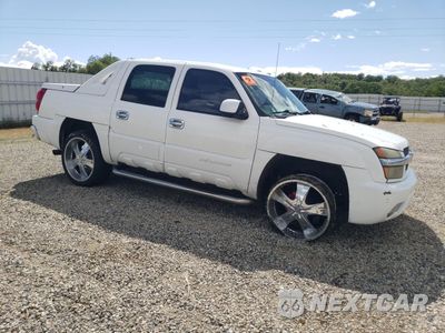 Czwarte zdjęcie samochodu z boku: 2002 CHEVROLET AVALANCHE C1500 VIN:3GNEC13T92G208375 - miniatura